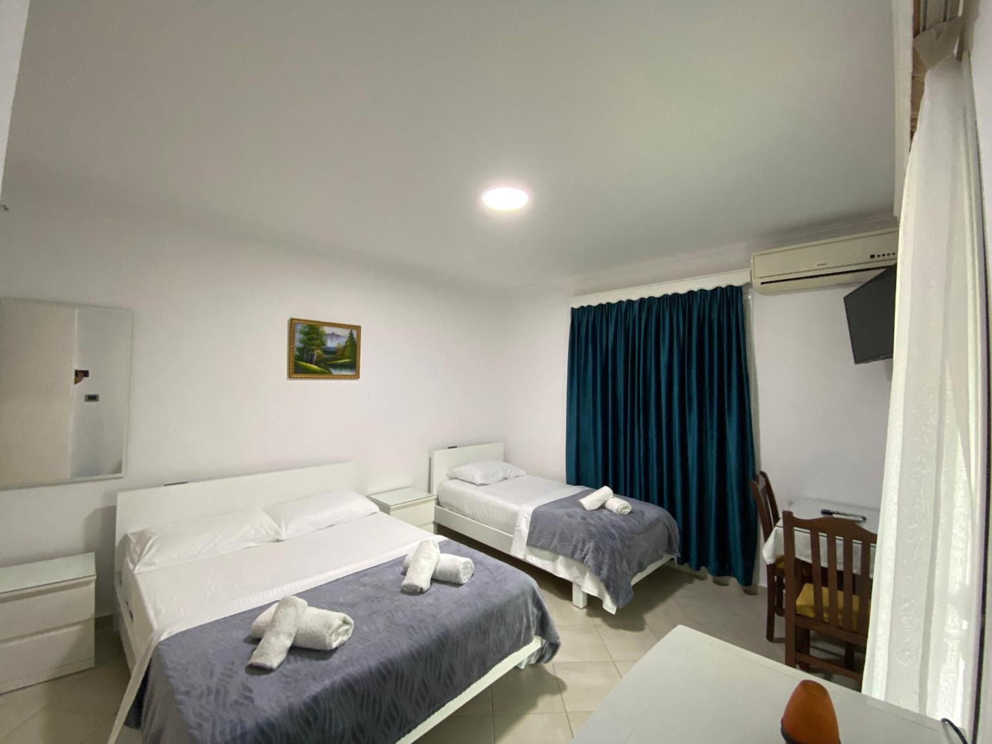 Hotel Kafe Lukovë