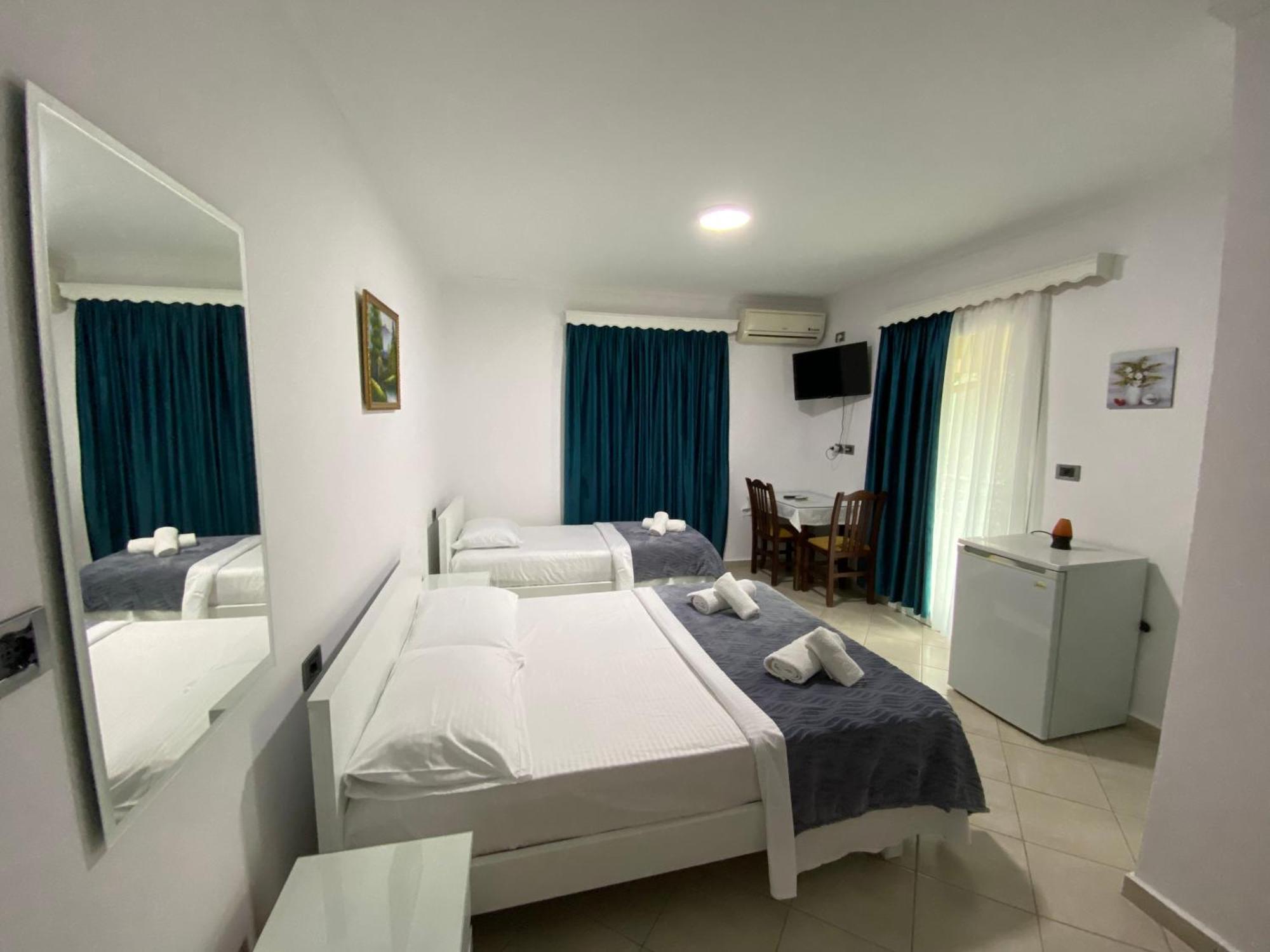 Kafe Hotel *