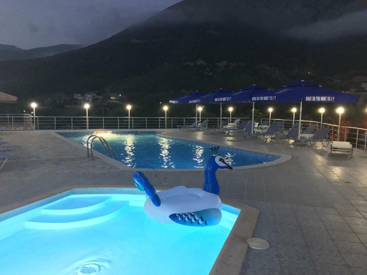 Kafe Hotel Lukovë