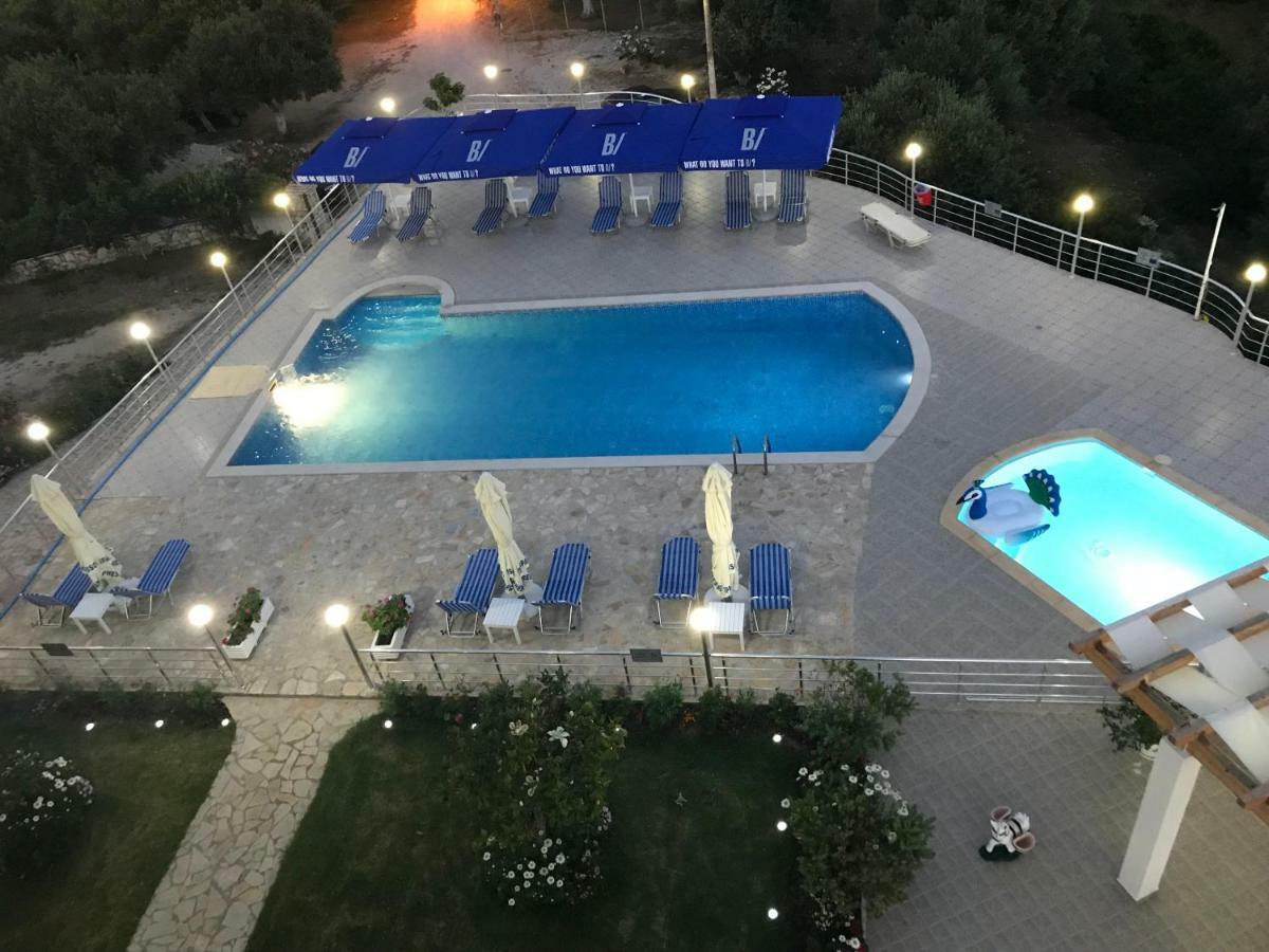 Kafe Hotel